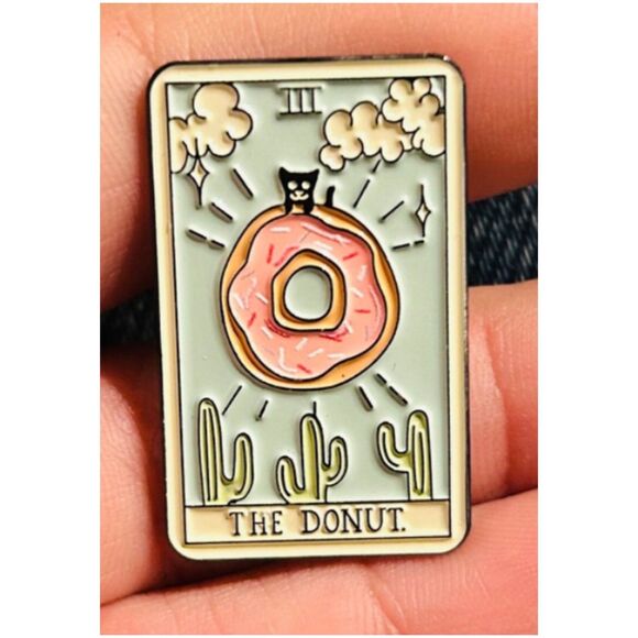Enamel Pin Tarot Donut 3 Oracle Card Brooch - Picture 1 of 3